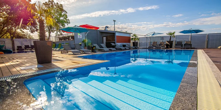 Pobyt u Slunečných jezer s polopenzí, wellness i vstupem do aquaparku