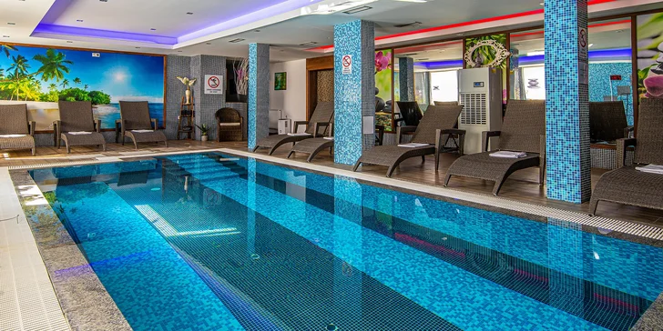 Pobyt u Slunečných jezer s polopenzí, wellness i vstupem do aquaparku