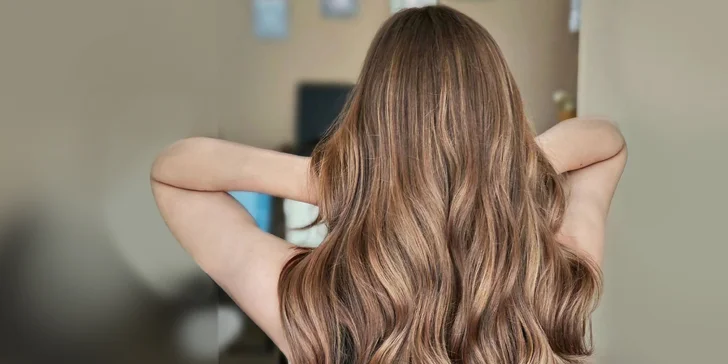 Kadeřnické balíčky: střih, barva, melír, airtouch, balayage či společenský účes a líčení