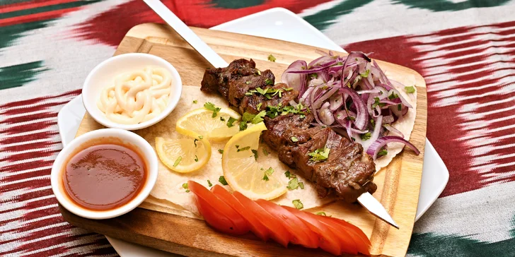Otevřené vouchery na 1 000 až 2 000 Kč do autentické uzbecké restaurace