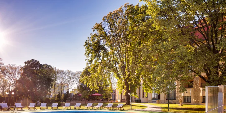 Wellness pobyt v Piešťanech: 5* hotel s lázeňskými procedurami a polopenzí