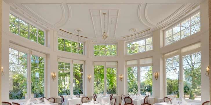 Wellness pobyt v Piešťanech: 5* hotel s lázeňskými procedurami a polopenzí