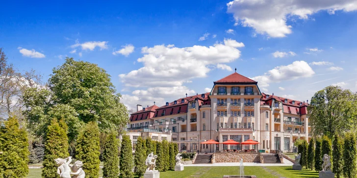 Wellness pobyt v Piešťanech: 5* hotel s lázeňskými procedurami a polopenzí