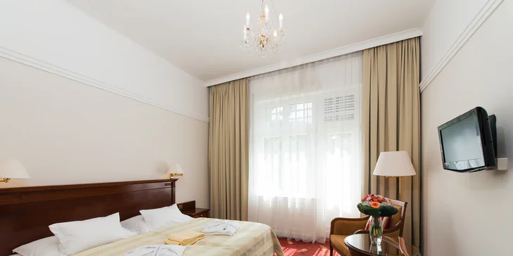 Pobyt s polopenzí, neomezeným wellness a procedurou v 5* hotelu Thermia Palace v Piešťanech