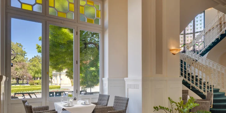 Wellness pobyt v Piešťanech: 5* hotel s lázeňskými procedurami a polopenzí