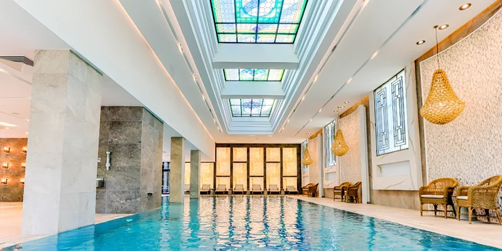 Wellness pobyt v Piešťanech: 5* hotel s lázeňskými procedurami a polopenzí