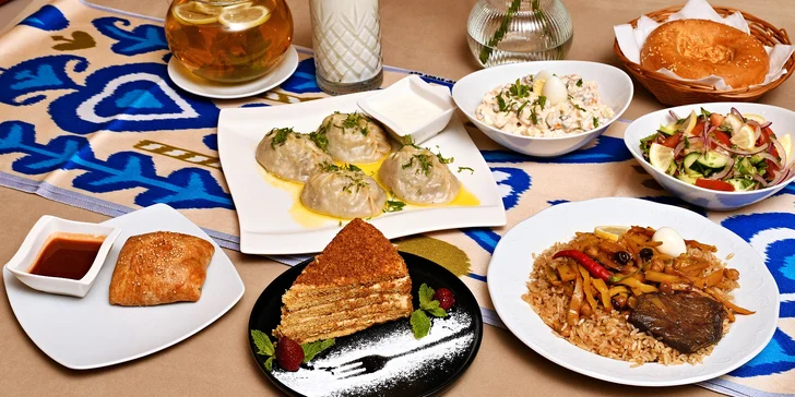 Autentické uzbecké menu pro 1 nebo 2 osoby: samsa, manty, uzbecký chléb i tradiční dezerty