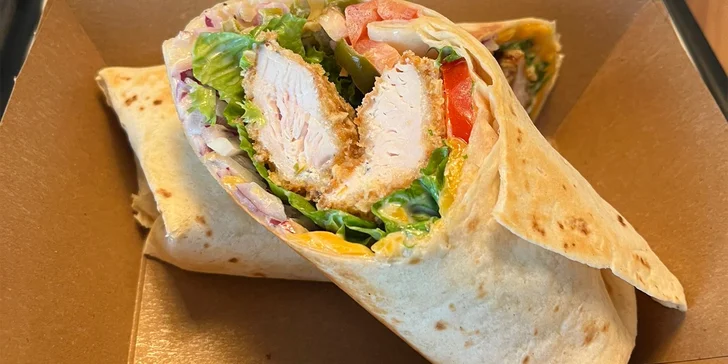 Zarolovaná dobrota: kuřecí nebo hovězí tortilla pro 1 osobu