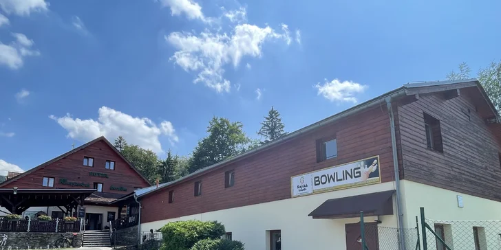 Pohoda v Beskydech přímo pod Lysou horou: snídaně nebo polopenze i vstup na bowling
