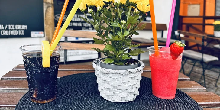 Alkoholické osvěžení pro 1 až 2 osoby: cuba libre nebo daiquiri
