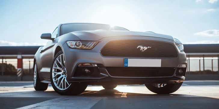 Stylový Ford Mustang: zapůjčení na 15 min. až celý týden