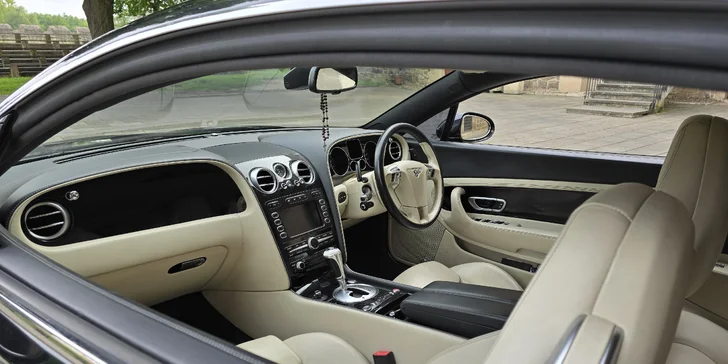Bentley Continental: 15 min. spolujízdy nebo až 60 min. řízení i s focením a knihou