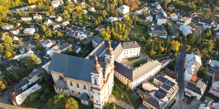 Pobyt v centru Šternberka: se snídaní či polopenzí i vstupem do aquaparku