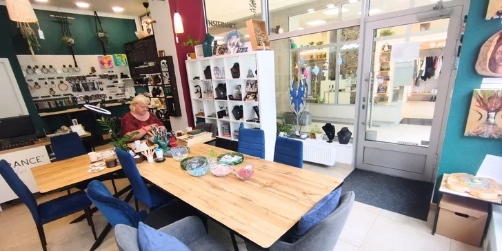 Vyrobte si strom života z měděného drátku a minerálních korálků: 3hod. kurz drátkování