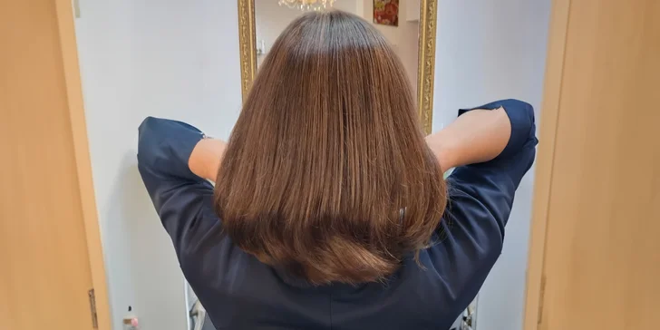 Kadeřnický wellness balíček pro všechny délky vlasů: střih, masáž i foukaná, 90 minut