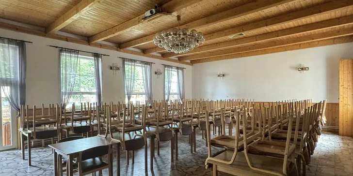 Namíchaný tatarský biftek z falešné svíčkové a neomezeně topinek