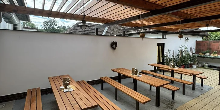 Namíchaný tatarský biftek z falešné svíčkové a neomezeně topinek