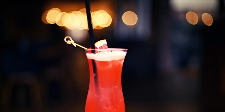 All you can drink v hotelu Innside v cetru Prahy: neomezená konzumace vybraných koktejlů pro dva
