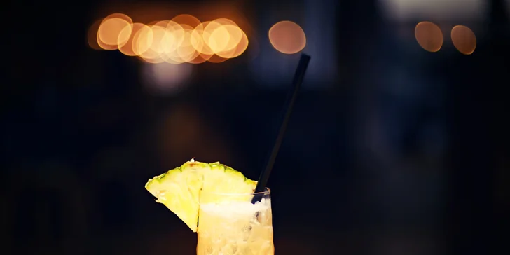 All you can drink v hotelu Innside v cetru Prahy: neomezená konzumace vybraných koktejlů pro dva