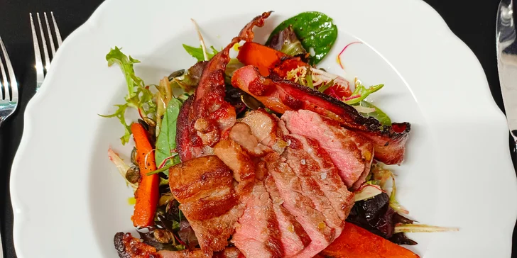 Romantický pobyt na zámku u Havlíčkova Brodu: víno, snídaně i degustační menu