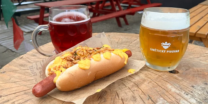 Burger s trhaným hovězím či hot dog vč. nápoje v baru u vody pro 1-2 os.