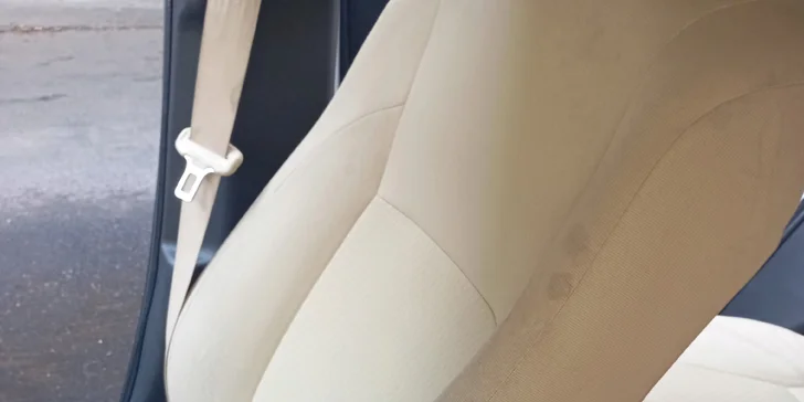 Čištění interiéru auta: luxování, tepování, ošetření plastů i provonění