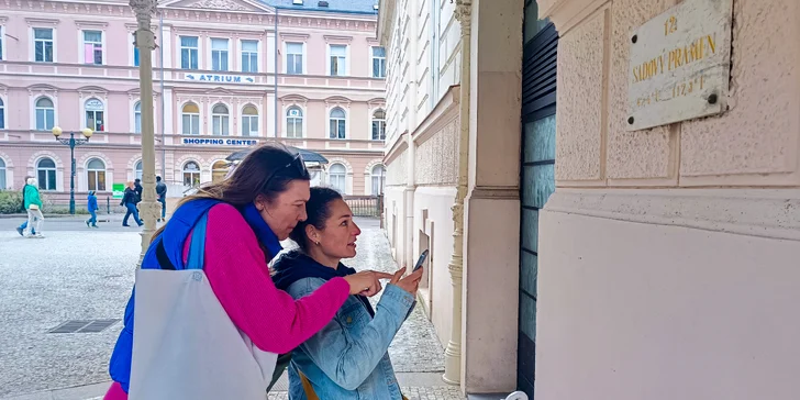 Objevte Karlovy Vary s kamarády nebo rodinou: úniková hra plná záhad, historie a lásky v srdci lázeňského města