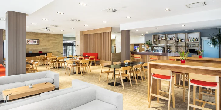 4* luxus v Praze pro pár i rodinu: snídaně či polopenze a moderní pokoje