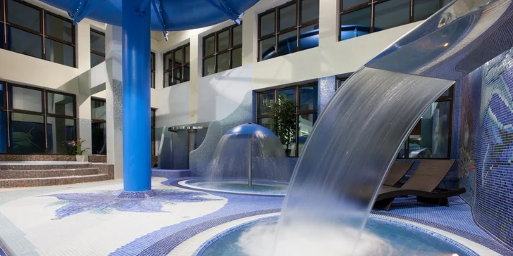 Pobyt u lázeňského města Muszyna: hotel s vlastním aquaparkem, snídaně nebo polopenze