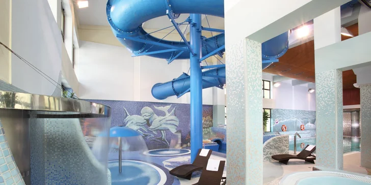 Pobyt u lázeňského města Muszyna: hotel s vlastním aquaparkem, snídaně nebo polopenze