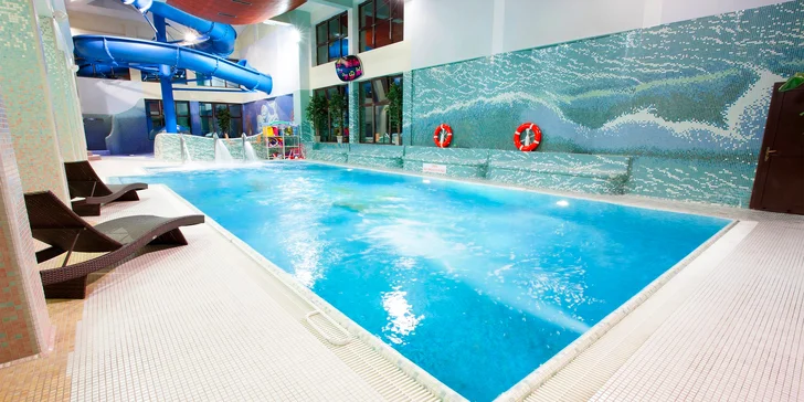 Pobyt u lázeňského města Muszyna: hotel s vlastním aquaparkem, snídaně nebo polopenze