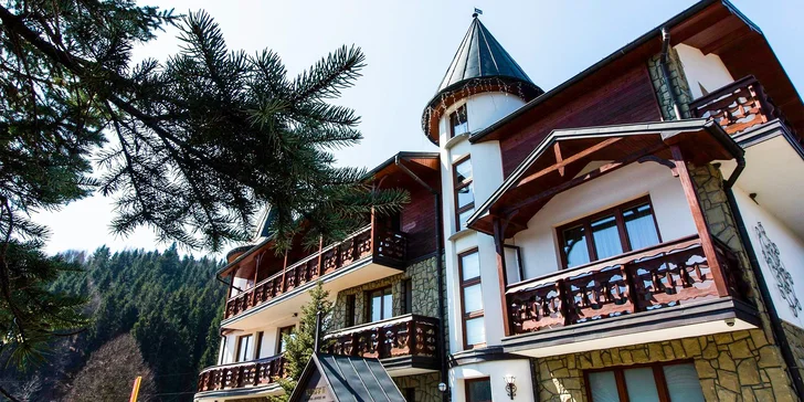 Pobyt u lázeňského města Muszyna: hotel s vlastním aquaparkem, snídaně nebo polopenze