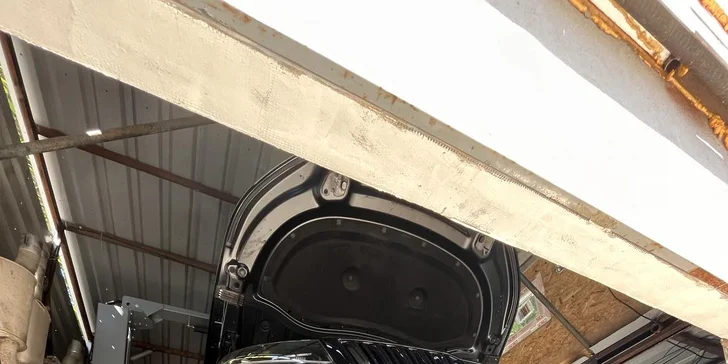 Výměna motorového oleje vč. výměny filtru, prohlídka vozidla i možnost dekarbonizace motoru
