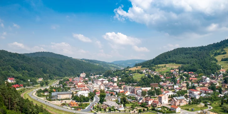 Pobyt u lázeňského města Muszyna: hotel s vlastním aquaparkem, snídaně nebo polopenze