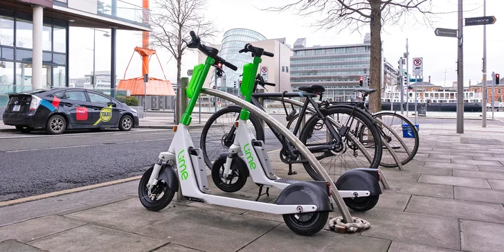 1-16 desetiminutových jízd na elektrické koloběžce nebo elektrokole Lime: Praha, Brno i Ostrava