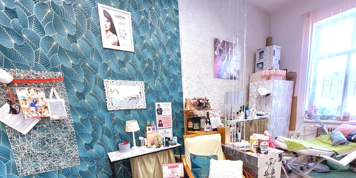 Balíčky plné péče pro dámy: mikrodermabraze, terapie světlem, indická masáž hlavy či intenzivní anti-ageing