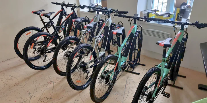 Půjčení elektrokol Apache na 1, 2 nebo 6 dní: výdrž baterie až 130 km