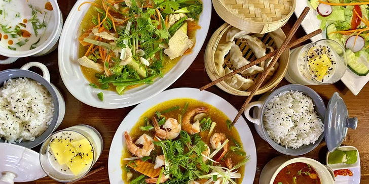 Asijské menu dle výběru až pro 3 osoby: Pho Bo, Kung-pao, Bún chả i dezert