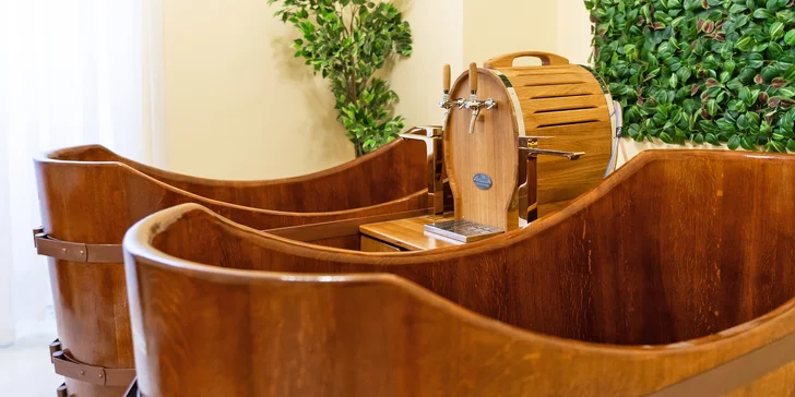 Zámek d'Este u Třeboně: pobyt se snídaní nebo i privátním wellness a zámeckým farmaparkem