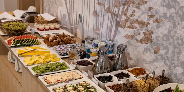 4* hotel u Baltu: moderní pokoj pár kroků od pláže, polopenze, wellness i aquapark