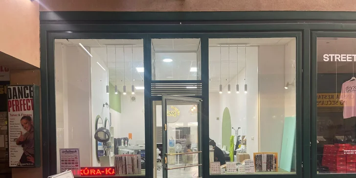 Krásné ruce i nohy: manikúra či pedikúra s možností gel laku nebo Shellacu