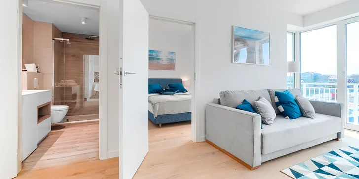 Moderní apartmány přímo u Baltského moře pro pár i rodinu: snídaně i wellness