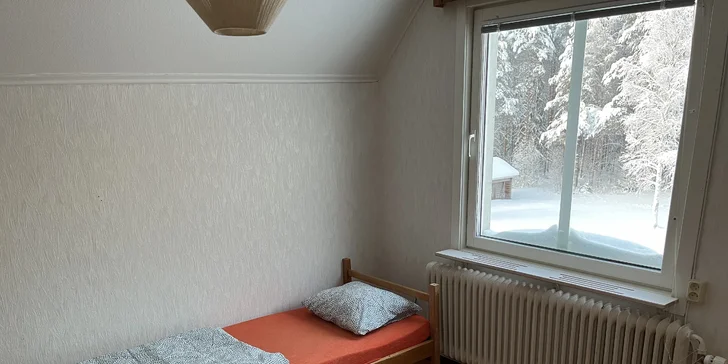 Sú tu celkom tri izby.