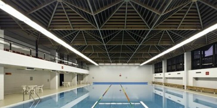 Jen 49 Kč za hodinový vstup do plaveckého bazénu Sportovního centra Olšanka v hodnotě až 100 Kč. Příležitost zrelaxovat a nechat starosti plavat se slevou 51 %. 