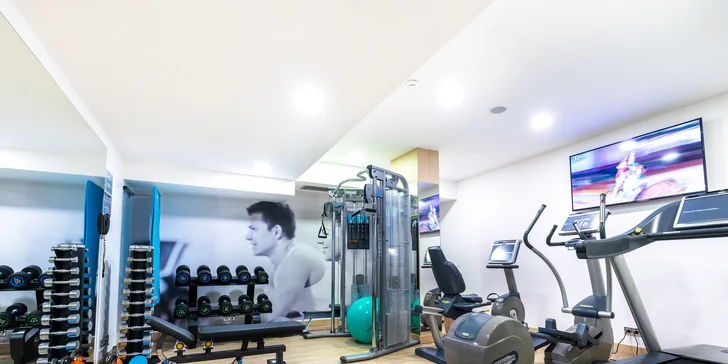 Pobyt v luxusním 4* hotelu v Praze pro pár i rodinu: snídaně, polopenze, sauna, fitness