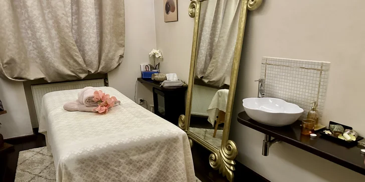 Celotělová tantra masáž pro ženy: smyslný rituál s horkými žínkami i olejem, bez intimní masáže