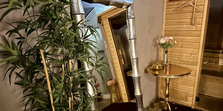 Privátní sauna pro dvě osoby i možnost vany nebo odnosu knihy o vztazích: salon na Vinohradech