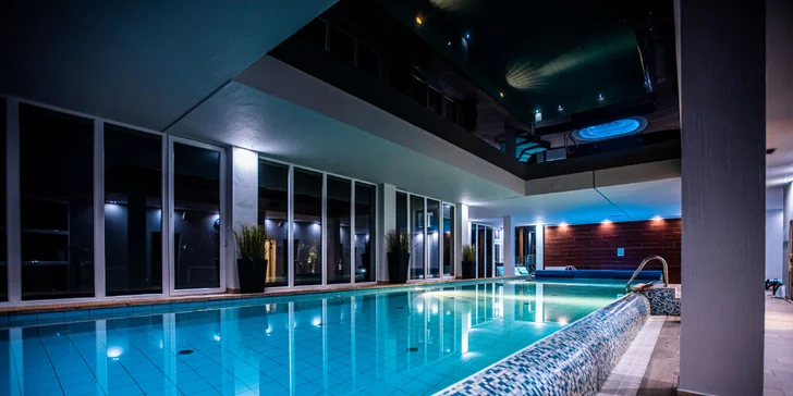 4* hotel u malebného polského jezera v srdci přírodní rezervace: jídlo, wellness a až 2 děti zdarma