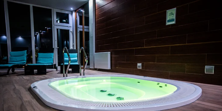 4* hotel u malebného polského jezera v srdci přírodní rezervace: jídlo, wellness a až 2 děti zdarma