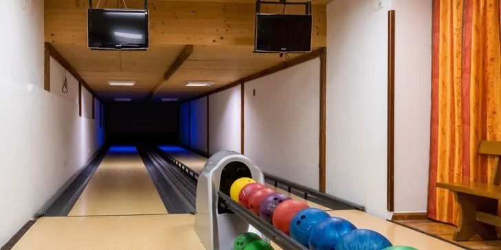 Pohoda v Beskydech přímo pod Lysou horou: snídaně nebo polopenze i vstup na bowling
